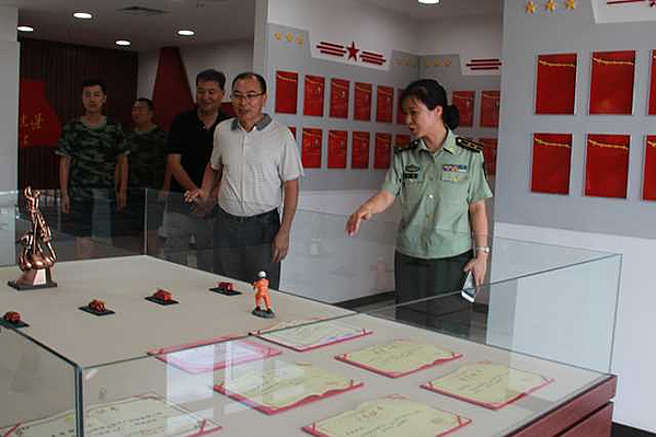 榮譽(yù)室.JPG 榮譽(yù)室.JPG