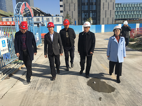 檢查現(xiàn)場.jpg 檢查現(xiàn)場.jpg